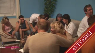 Türbanlı Kız Evlenmeden Önce Üvey Kardeşine Siktirdi